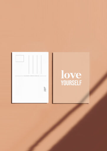 Carte postale Love Yourself